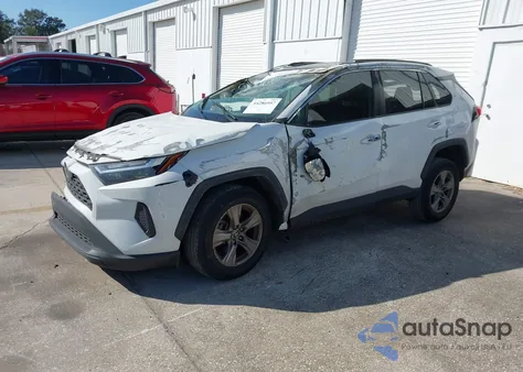 2022 Toyota Rav4 Xle z USA, uszkodzony, nr VIN 2T3W1RFV6NW226366